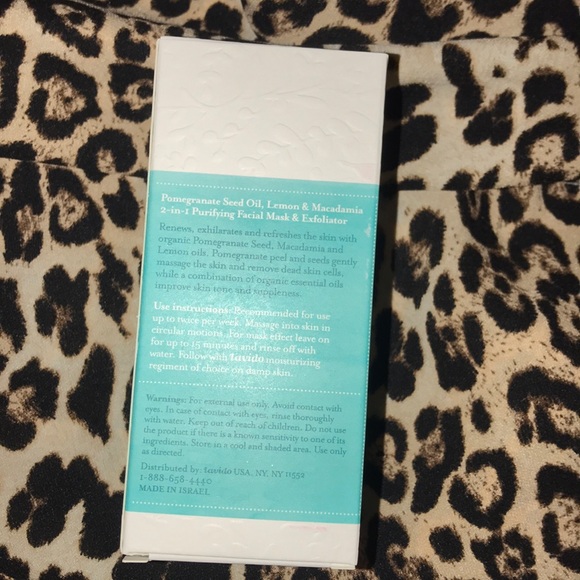 LAVIDO 2-n-1 Purifying Facial Mask and Exfoliator - Picture 2 of 4